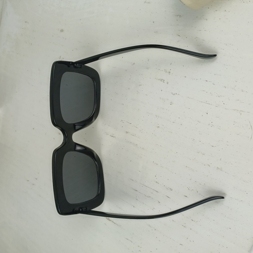Fun Faux Elegant Black "Rhinestone" Illusion Sunglasses - Picture 6 of 9